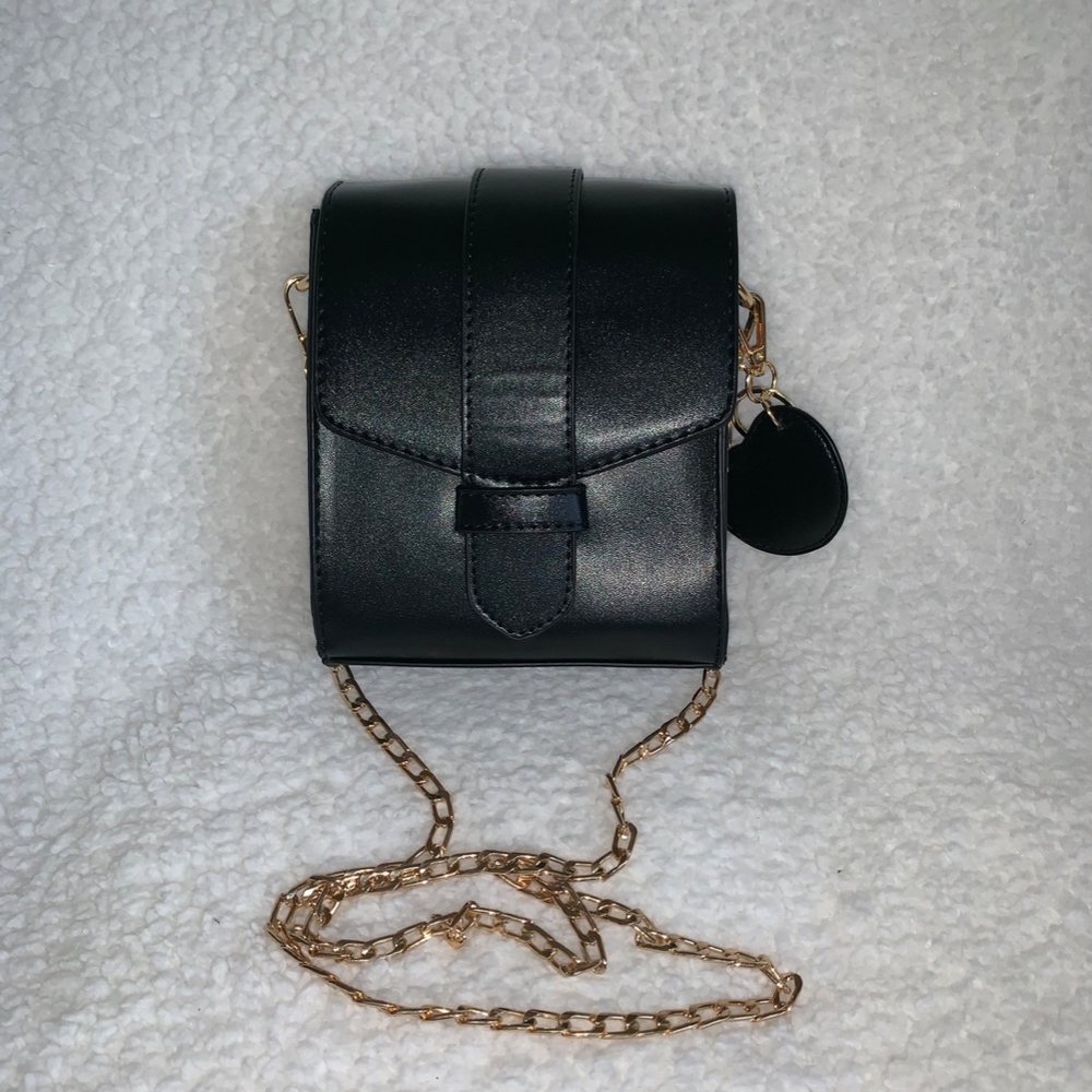 LAST ONE Crossbody Bag w/Wide PU & Chain Strap - Picture 7 of 8